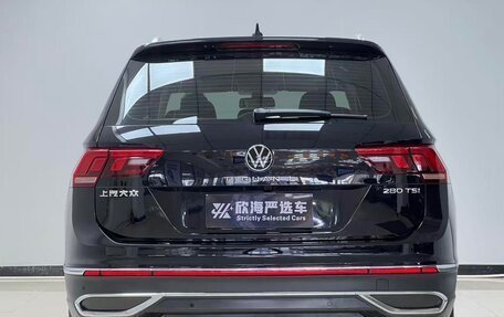 Volkswagen Tiguan II, 2023 год, 1 840 000 рублей, 5 фотография