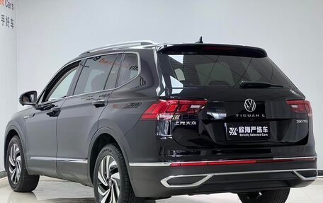 Volkswagen Tiguan II, 2023 год, 1 840 000 рублей, 4 фотография