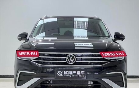 Volkswagen Tiguan II, 2023 год, 1 840 000 рублей, 2 фотография