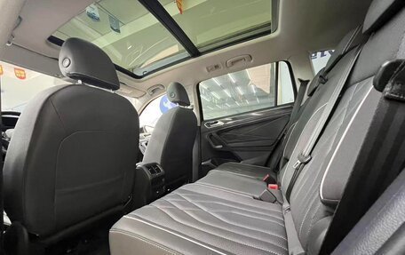 Volkswagen Tiguan II, 2023 год, 1 840 000 рублей, 18 фотография