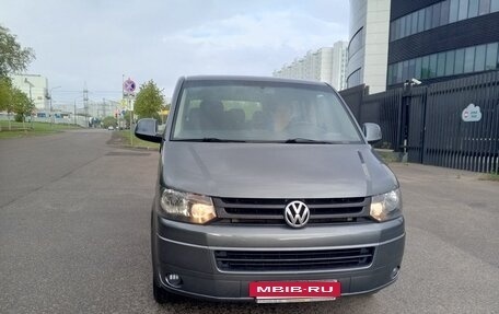 Volkswagen Caravelle T5, 2010 год, 1 800 000 рублей, 2 фотография