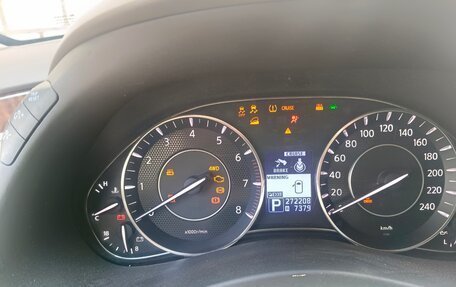 Nissan Patrol, 2011 год, 1 850 000 рублей, 9 фотография