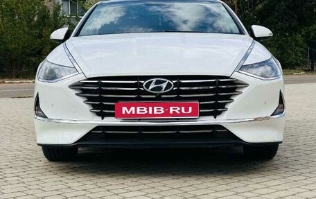 Hyundai Sonata VIII, 2021 год, 1 980 000 рублей, 1 фотография