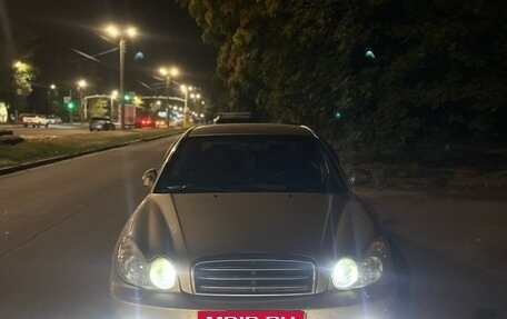 Hyundai Sonata IV рестайлинг, 2005 год, 530 000 рублей, 21 фотография