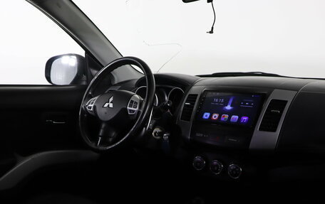 Mitsubishi Outlander III рестайлинг 3, 2011 год, 999 990 рублей, 12 фотография