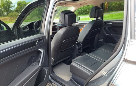Volkswagen Tiguan II, 2019 год, 2 790 000 рублей, 11 фотография