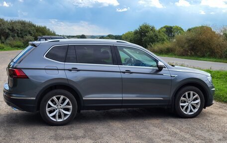 Volkswagen Tiguan II, 2019 год, 2 790 000 рублей, 9 фотография