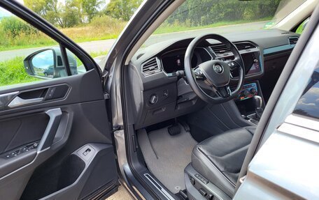 Volkswagen Tiguan II, 2019 год, 2 790 000 рублей, 12 фотография