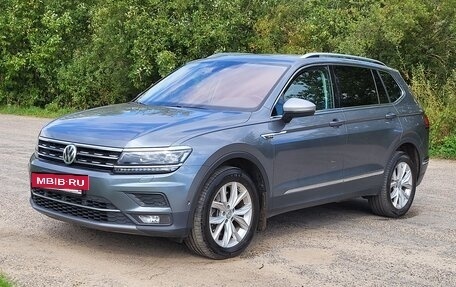 Volkswagen Tiguan II, 2019 год, 2 790 000 рублей, 5 фотография