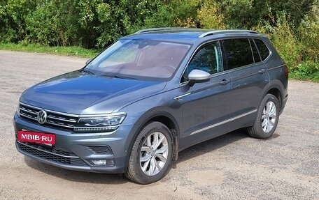 Volkswagen Tiguan II, 2019 год, 2 790 000 рублей, 10 фотография