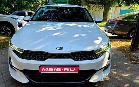 KIA K5, 2020 год, 1 350 000 рублей, 1 фотография