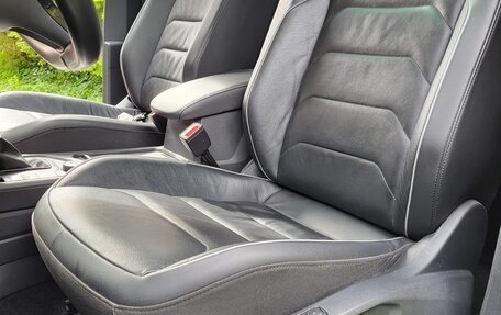 Volkswagen Tiguan II, 2019 год, 2 790 000 рублей, 30 фотография