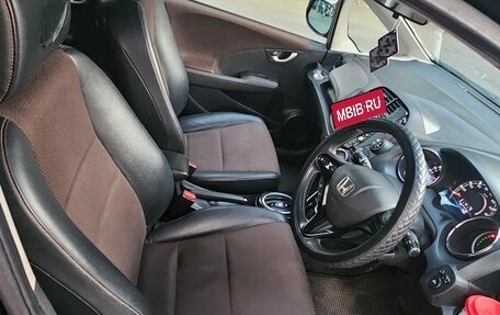 Honda Fit III, 2011 год, 910 000 рублей, 9 фотография