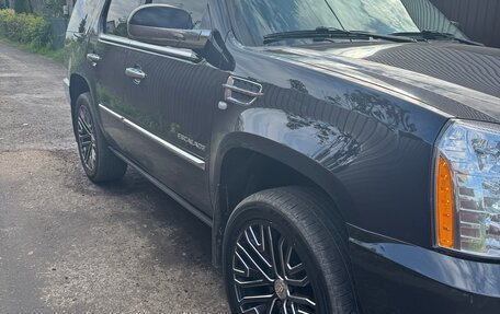 Cadillac Escalade III, 2011 год, 3 100 000 рублей, 14 фотография