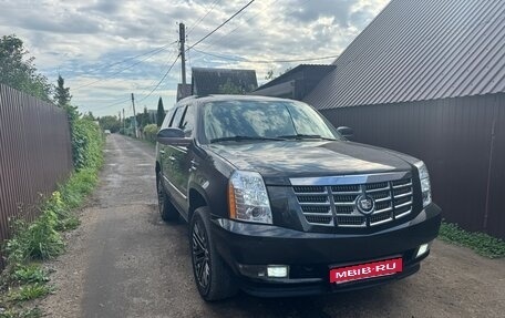 Cadillac Escalade III, 2011 год, 3 100 000 рублей, 13 фотография