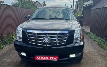 Cadillac Escalade III, 2011 год, 3 100 000 рублей, 16 фотография