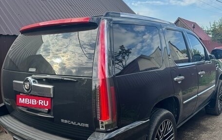 Cadillac Escalade III, 2011 год, 3 100 000 рублей, 11 фотография