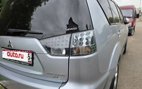 Mitsubishi Outlander III рестайлинг 3, 2011 год, 1 400 000 рублей, 5 фотография