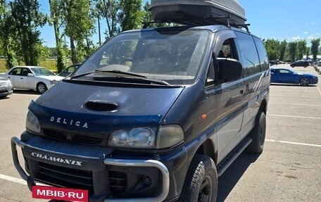 Mitsubishi Delica III, 1988 год, 900 000 рублей, 3 фотография