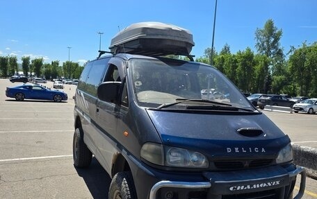 Mitsubishi Delica III, 1988 год, 900 000 рублей, 2 фотография