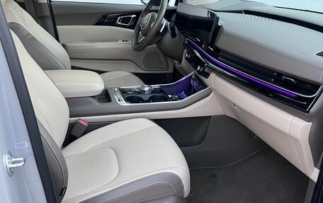 KIA Carnival, 2024 год, 6 000 000 рублей, 24 фотография