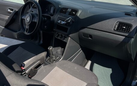 Volkswagen Polo VI (EU Market), 2010 год, 500 000 рублей, 15 фотография