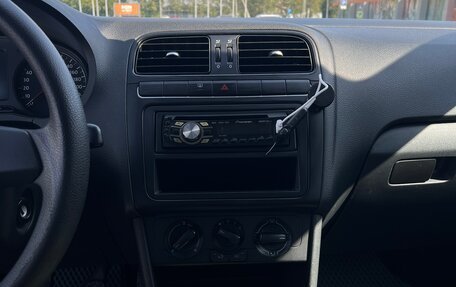 Volkswagen Polo VI (EU Market), 2010 год, 500 000 рублей, 10 фотография
