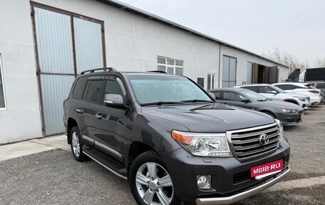 Toyota Land Cruiser 200, 2013 год, 3 690 000 рублей, 3 фотография