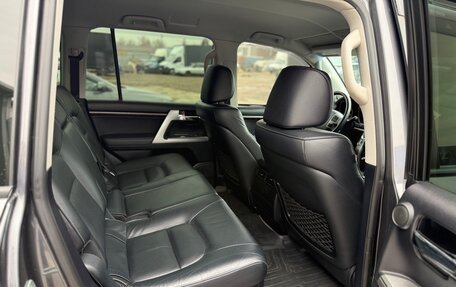 Toyota Land Cruiser 200, 2013 год, 3 690 000 рублей, 21 фотография