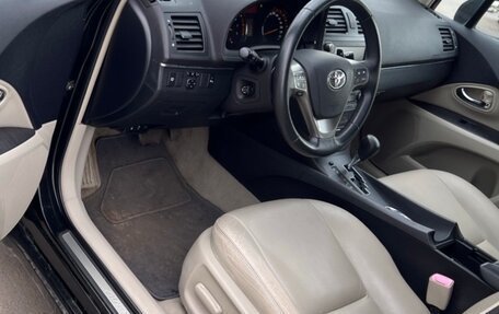 Toyota Avensis III рестайлинг, 2010 год, 900 000 рублей, 5 фотография