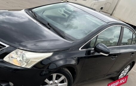 Toyota Avensis III рестайлинг, 2010 год, 900 000 рублей, 2 фотография