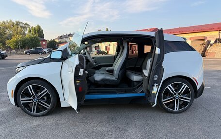 BMW i3 I01 рестайлинг, 2017 год, 2 250 000 рублей, 3 фотография