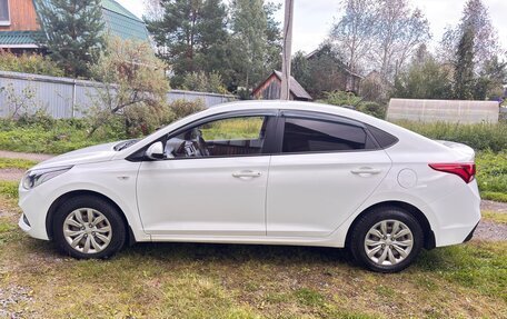 Hyundai Solaris II рестайлинг, 2018 год, 1 599 000 рублей, 2 фотография