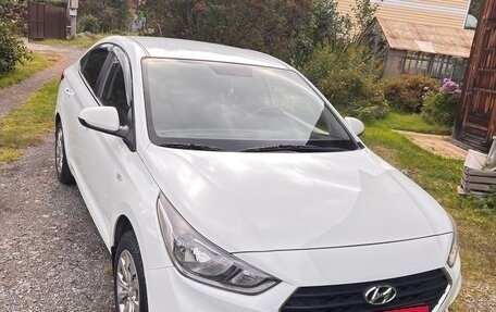 Hyundai Solaris II рестайлинг, 2018 год, 1 599 000 рублей, 8 фотография