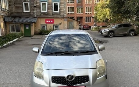 Toyota Vitz, 2005 год, 415 000 рублей, 1 фотография