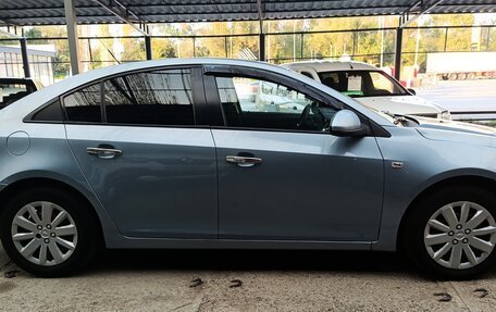 Chevrolet Cruze II, 2010 год, 530 000 рублей, 4 фотография