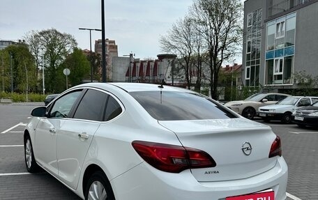 Opel Astra J, 2013 год, 790 000 рублей, 5 фотография