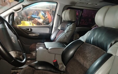 Hyundai Grand Starex Grand Starex I рестайлинг 2, 2012 год, 1 100 000 рублей, 3 фотография