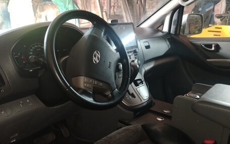 Hyundai Grand Starex Grand Starex I рестайлинг 2, 2012 год, 1 100 000 рублей, 4 фотография
