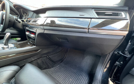 BMW 7 серия, 2012 год, 2 100 000 рублей, 19 фотография