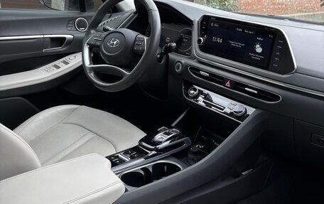 Hyundai Sonata VIII, 2021 год, 2 800 000 рублей, 4 фотография