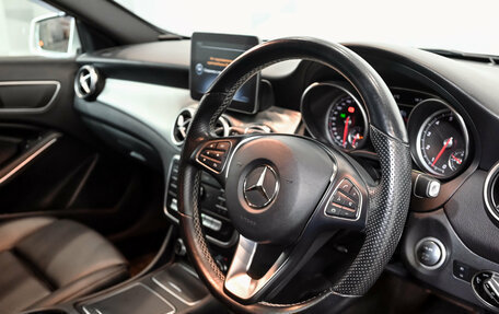 Mercedes-Benz GLA, 2018 год, 2 200 000 рублей, 13 фотография