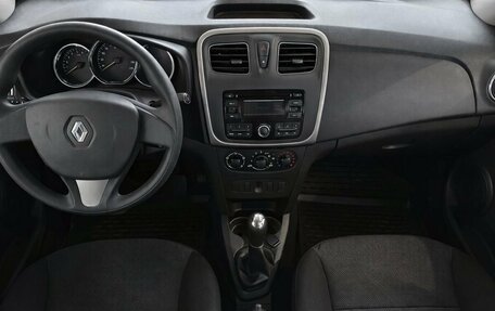 Renault Logan II, 2016 год, 699 000 рублей, 11 фотография