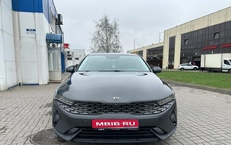 KIA K5, 2021 год, 2 300 000 рублей, 1 фотография