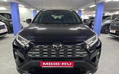 Toyota RAV4, 2019 год, 3 550 000 рублей, 2 фотография