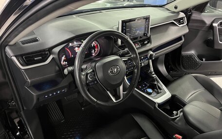 Toyota RAV4, 2019 год, 3 550 000 рублей, 11 фотография