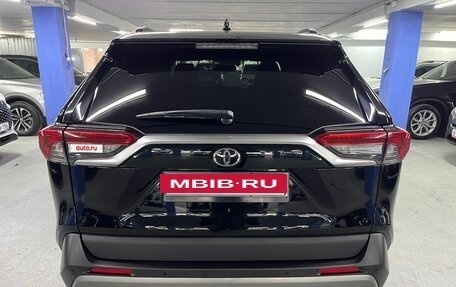 Toyota RAV4, 2019 год, 3 550 000 рублей, 6 фотография