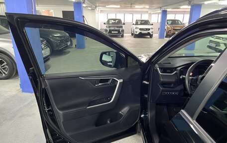 Toyota RAV4, 2019 год, 3 550 000 рублей, 10 фотография