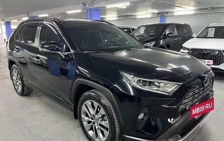 Toyota RAV4, 2019 год, 3 550 000 рублей, 3 фотография