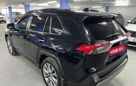 Toyota RAV4, 2019 год, 3 550 000 рублей, 7 фотография